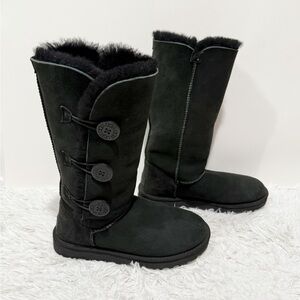 UGG Women’s Bailey Button  Triplet Tall Black Suede Boots Size 8